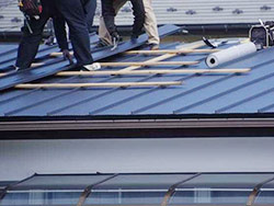 カバー工法しか施工することができない悪質な屋根修理業者も存在する